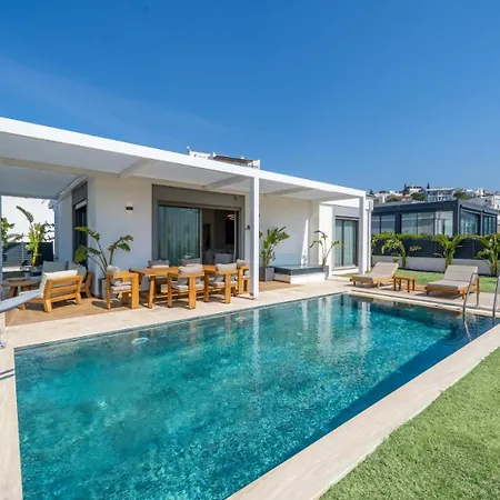 Maviie Mit Pool & Meerblick In Yalikavak Geris * Bodrum