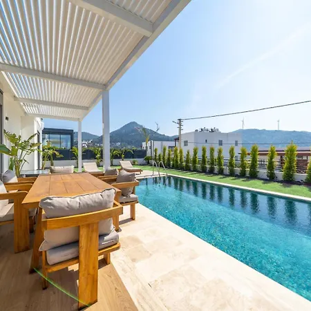 Maviie Mit Pool & Meerblick In Yalikavak Geris Bodrum